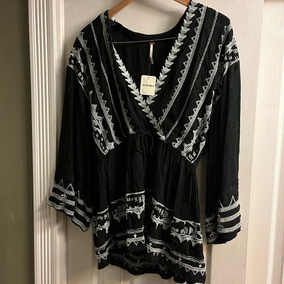 Saffron embroidered tunic in black.Free people.NWT - Picture 3 of 11